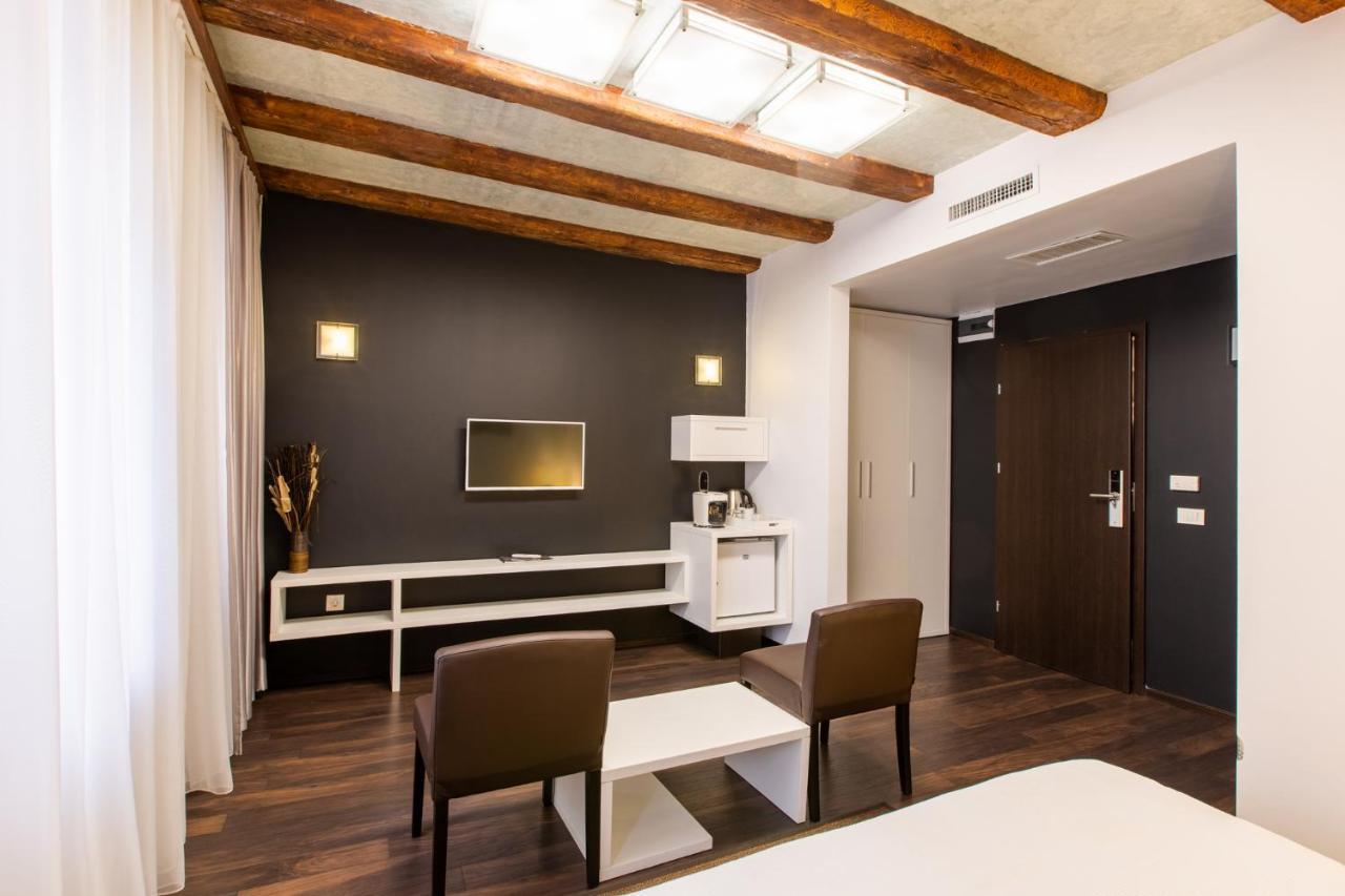 Vendi Grand Square Residence Сибиу Экстерьер фото