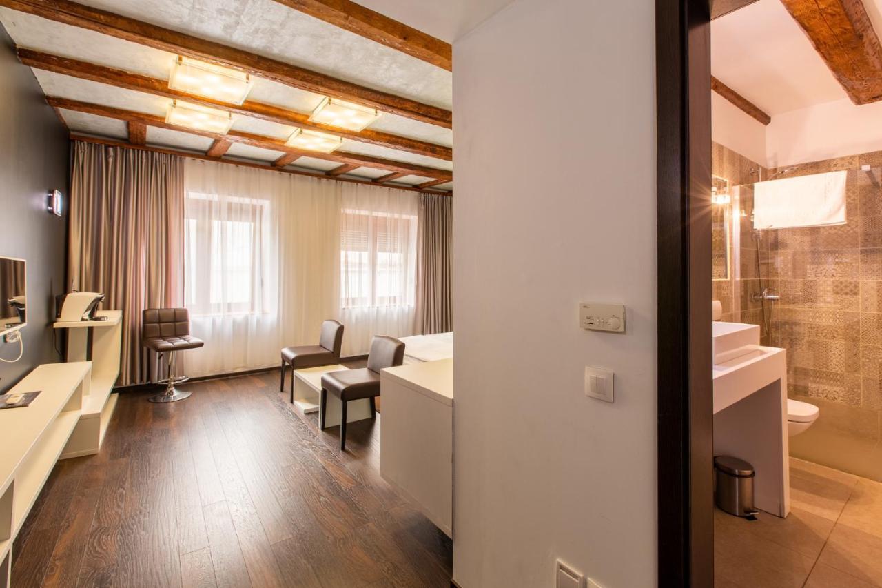 Vendi Grand Square Residence Сибиу Экстерьер фото